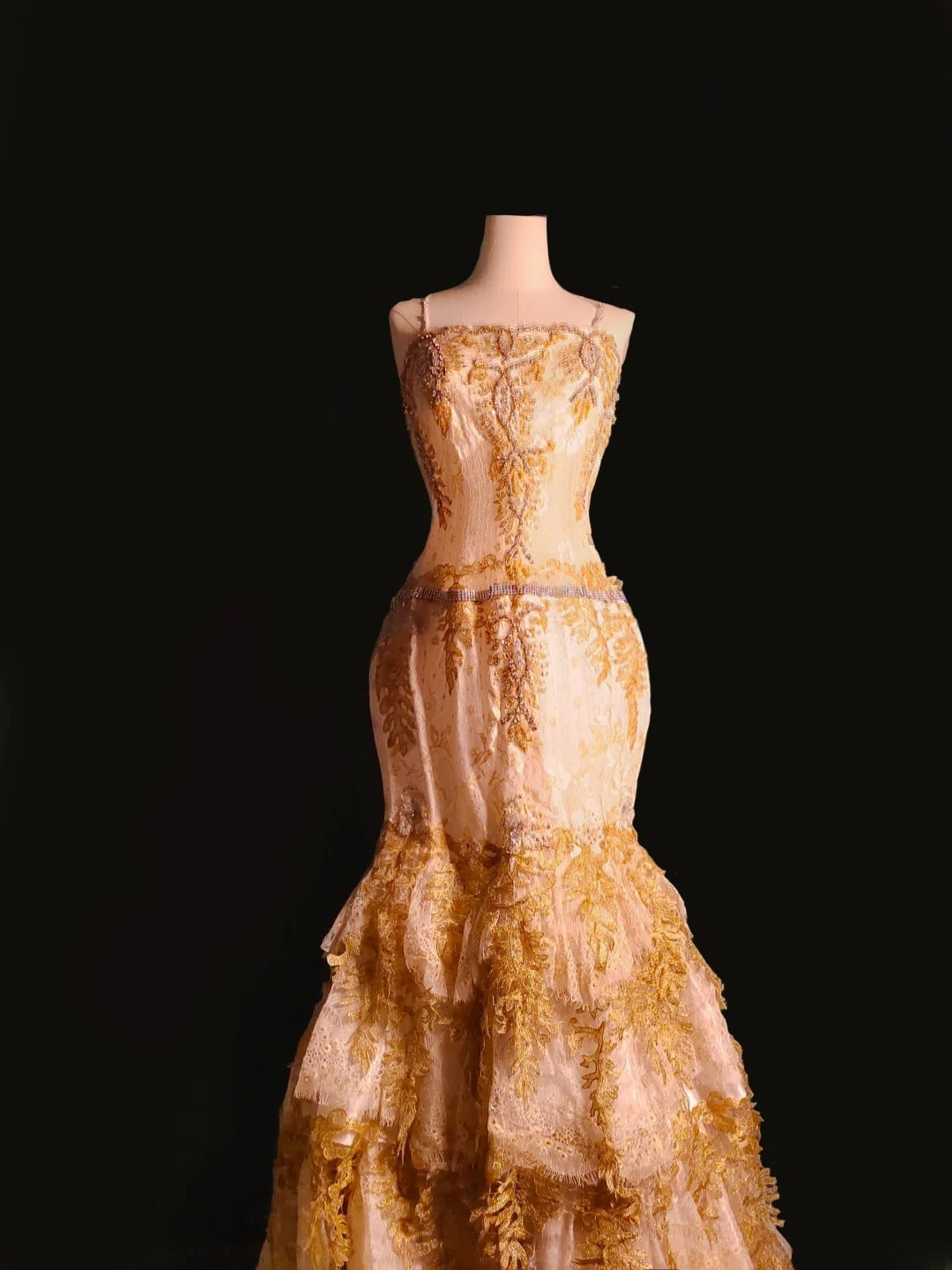 Vintage 1950s Mermaid Spaghetti Strap Gold Lace Tiered With Appliques Long Prom Dresses High School Senior Graduation Dance Evening Gown AS099