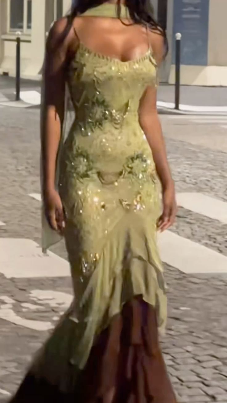 Sexy Prom Dresses Impress High Low Spaghetti Straps Sage Green Chiffon With Beads Semi Formal Graduation Party Dress For Teens High Schools AB1951