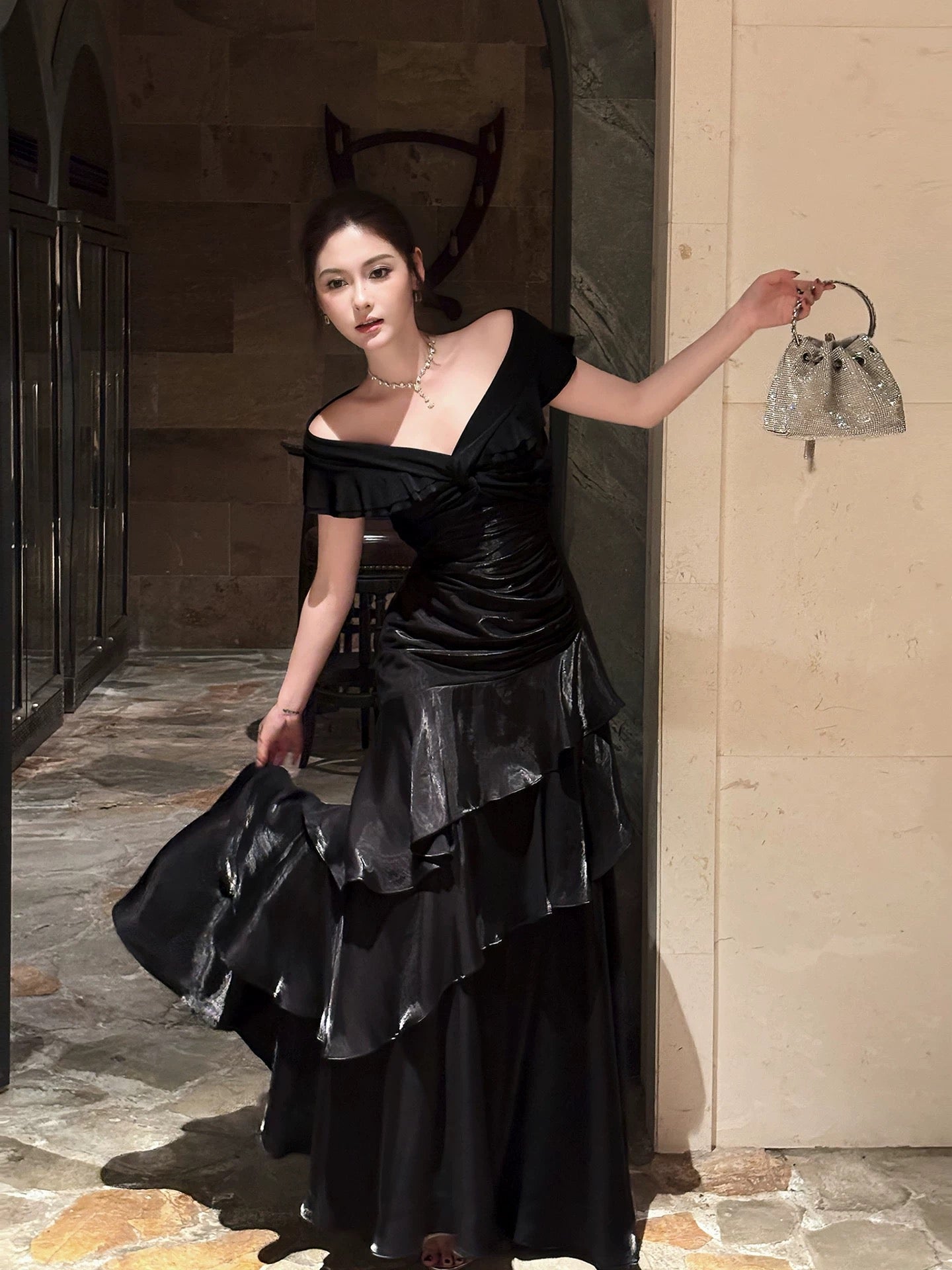 Classy Mermaid Off The Shoulder Black With Short Sleeves Long Formal Gowns Prom Dresses N2056