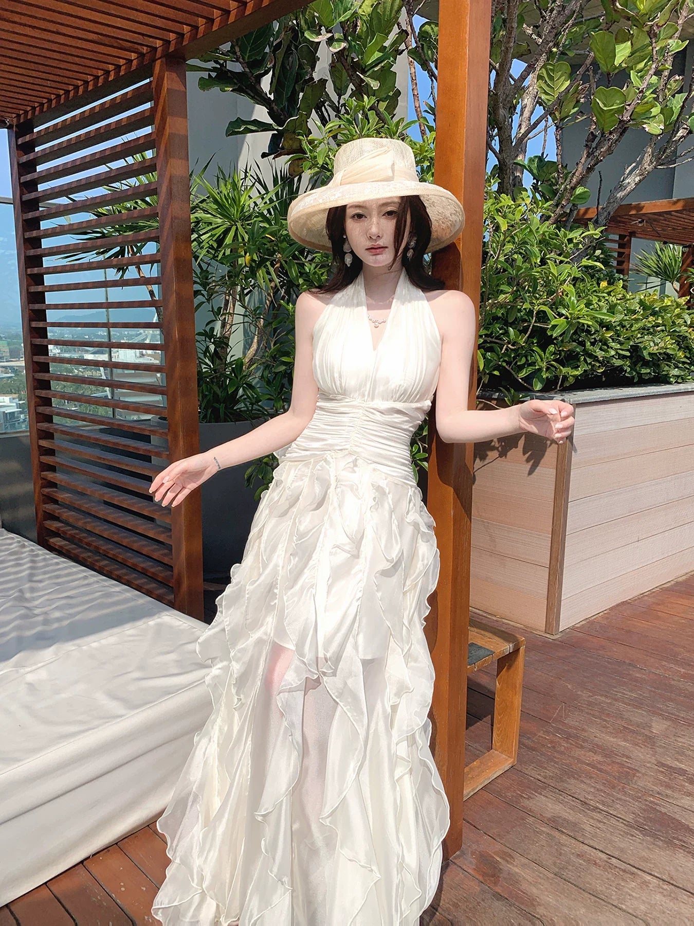 Modest A line Halter White Layered Chiffon Floor Length Prom Dresses 18th Nigh Party Birthday Outfits AB2419